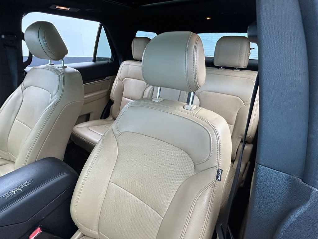 Used 2017 Shadow Black Ford Limited image 16