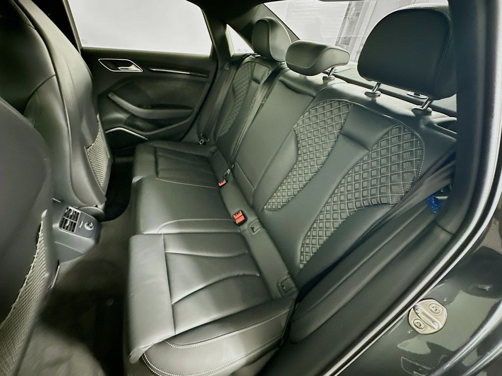 2018 Audi RS 3  25