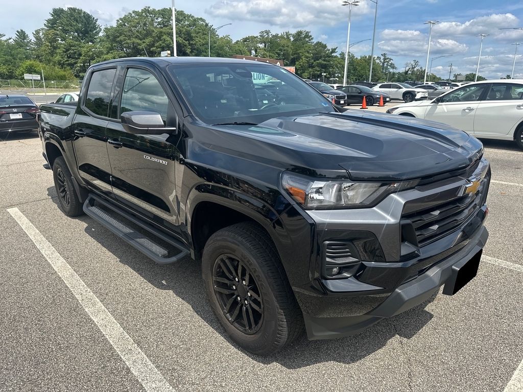 Black 2024 Chevrolet Colorado Pickup Truck Four-Wheel Drive 8-Speed Automatic