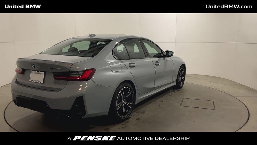 2024 BMW 3 Series M340i 8