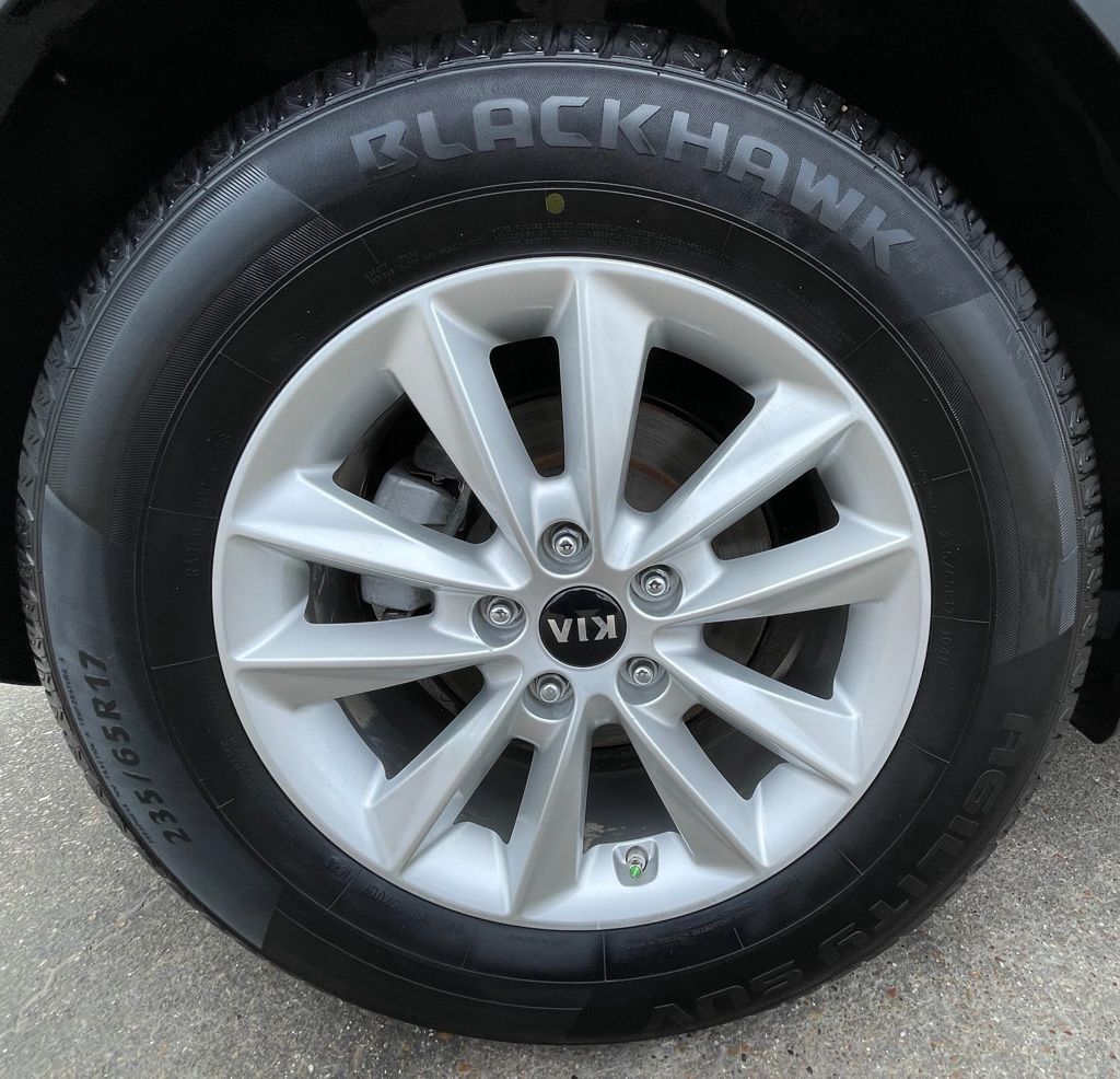 2019 Kia Sorento LX Silver at Community Kia