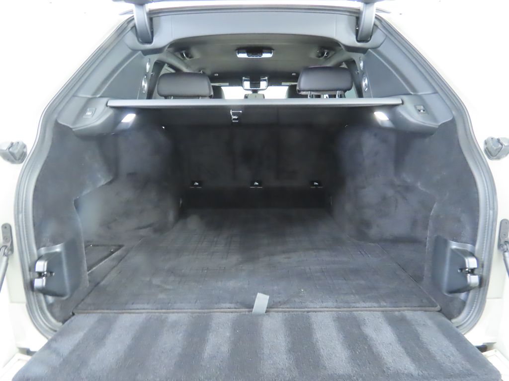 Thumbnail: 2023 Rolls-Royce Cullinan - 28