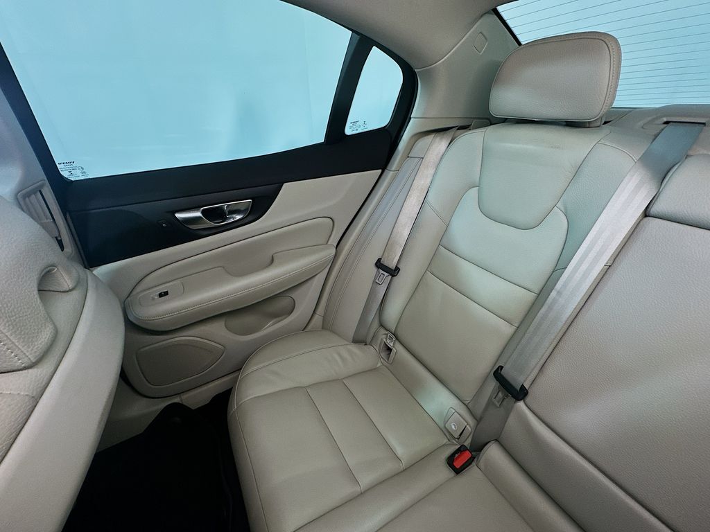 Used 2023 Blue Volvo Ultimate image 12