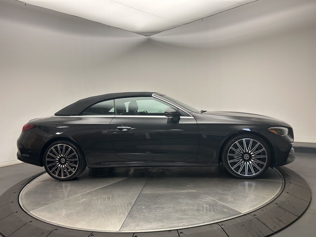 Thumbnail: 2026 Mercedes-Benz CLE - 8