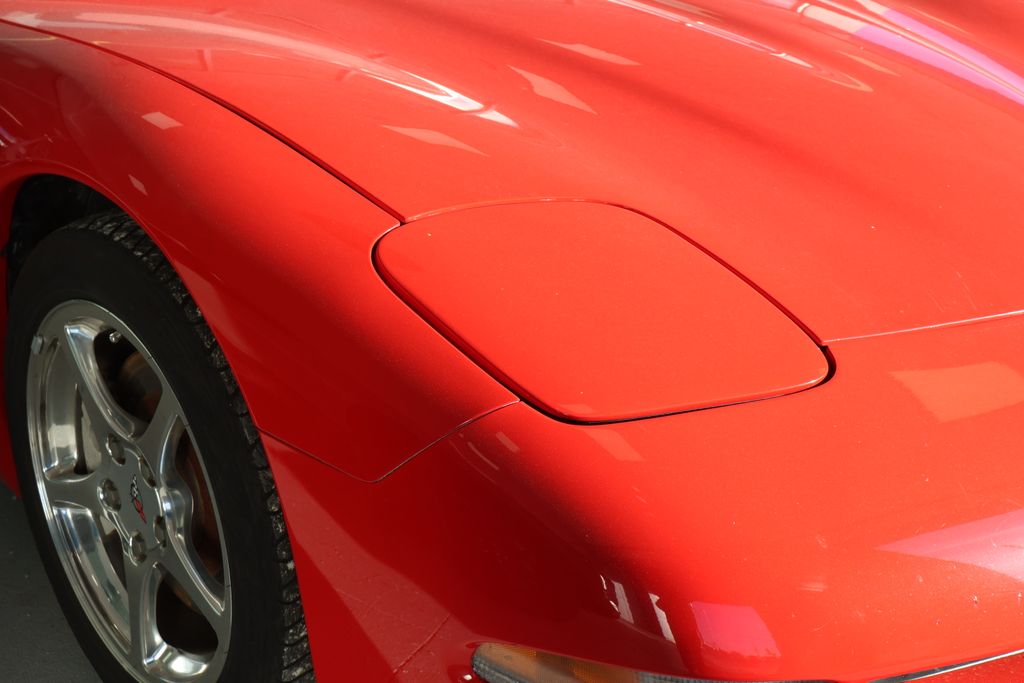 Thumbnail: 2001 Chevrolet Corvette - 3