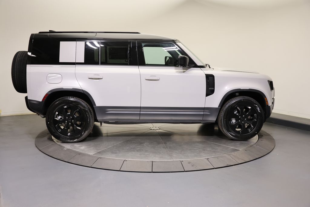 Thumbnail: 2026 Land Rover Defender - 6