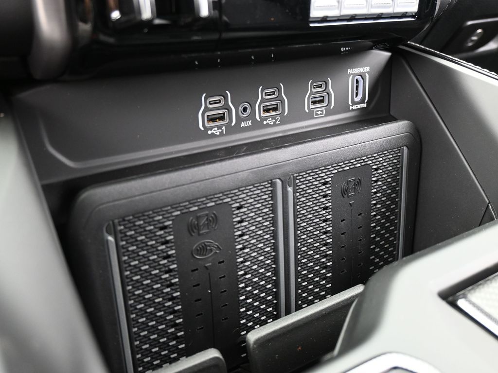 New 2026 Diamond Black Crystal Pearlcoat Ram RHO image 26