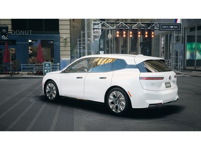 Thumbnail: 2026 BMW iX - 2