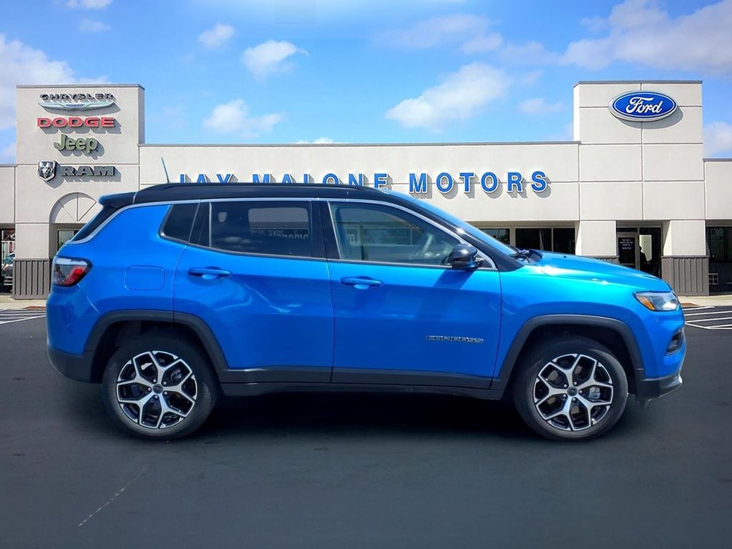 Hydro Blue Pearlcoat 2026 Jeep Compass SUV / Crossover Four-Wheel Drive 8-Speed Automatic