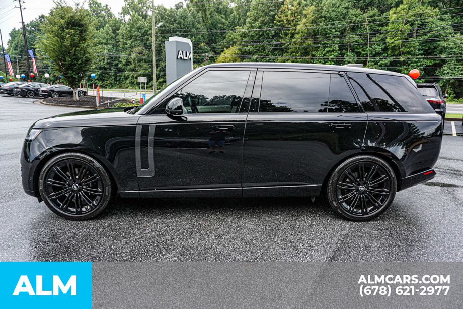 Used 2025 Black Land Rover SE image 6