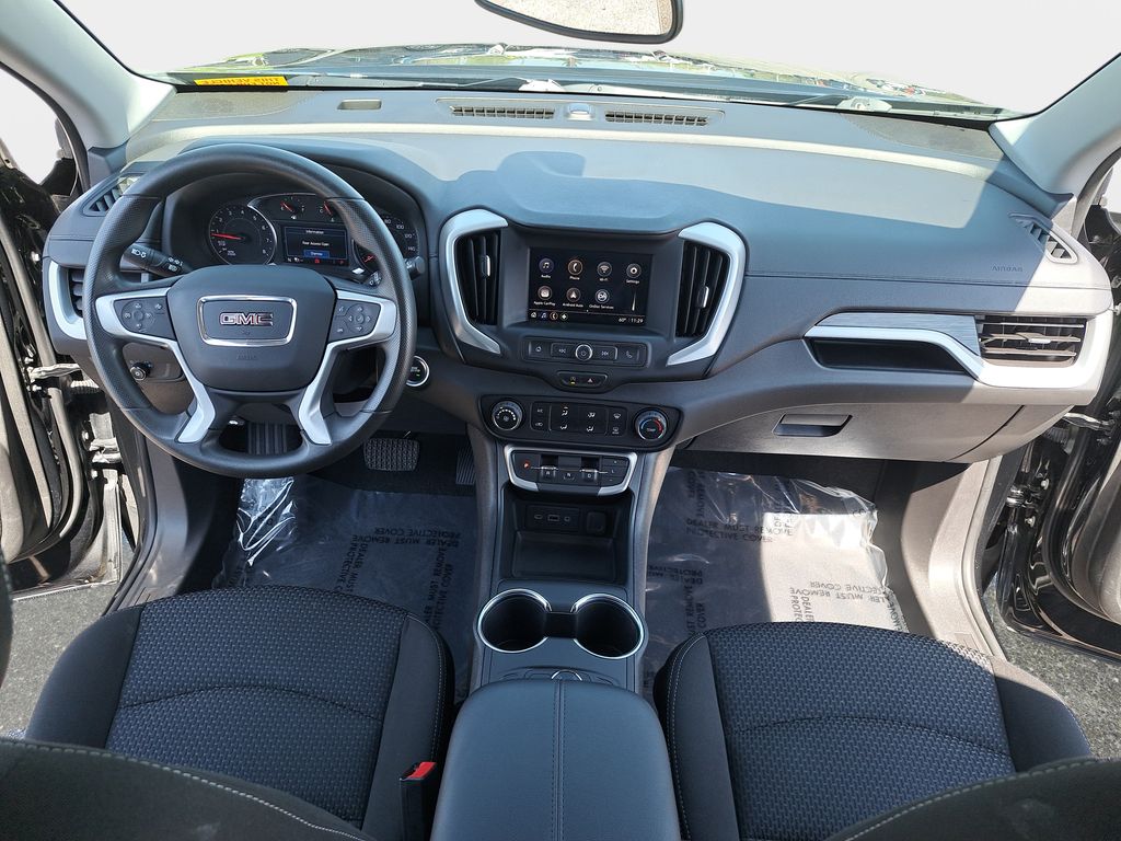 View vehicle photo 2