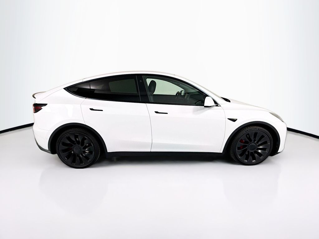 Thumbnail: 2022 Tesla Model Y - 4