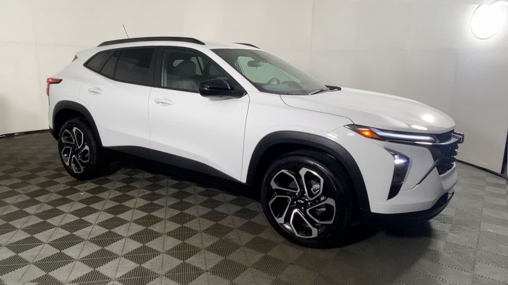 2025 Chevrolet Trax 2RS photo