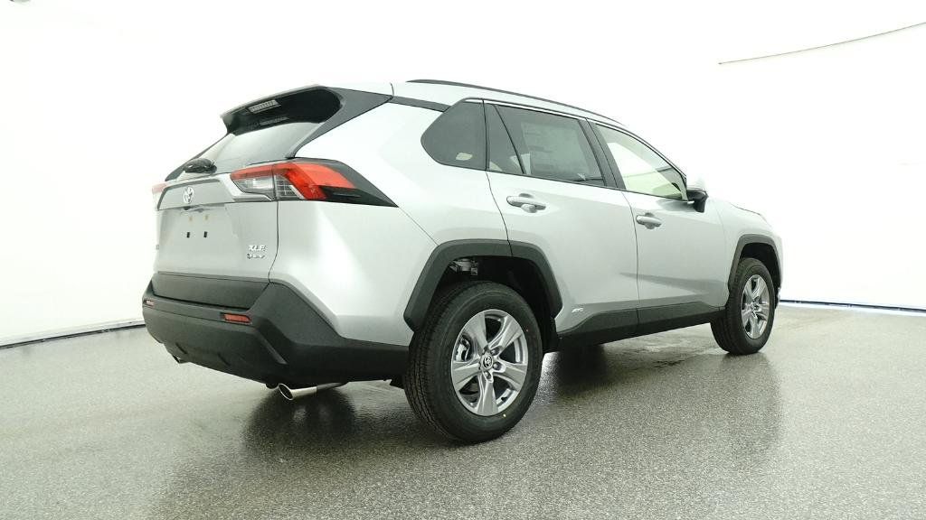 Thumbnail: 2025 Toyota RAV4 - 31