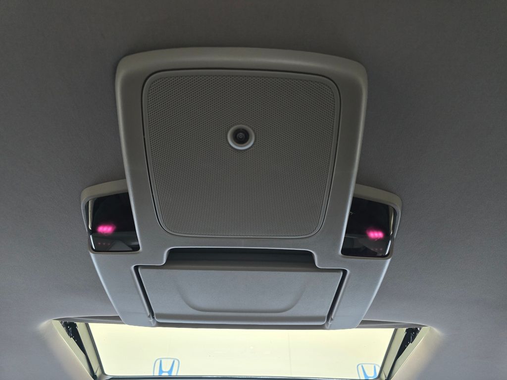 Thumbnail: 2019 Honda Odyssey - 24