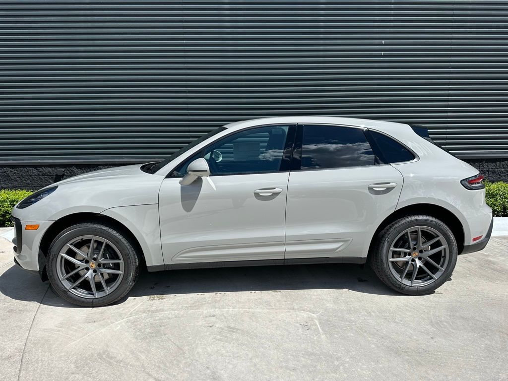 Thumbnail: 2026 Porsche Macan - 2