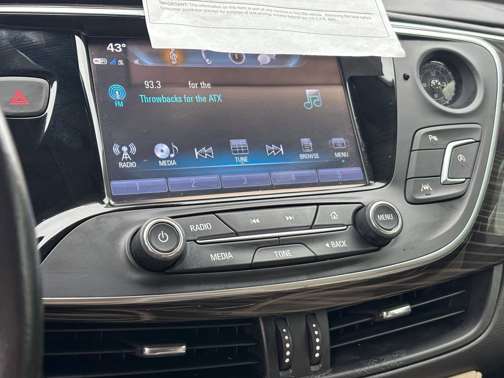 Used Car 2020 Buick Envision  Premium I For Sale Under $25,000 In Austin, Texas