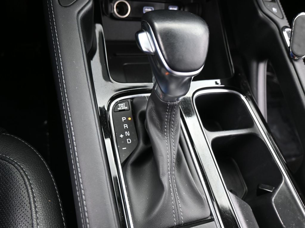 Used 2021 Ebony Black Kia EX image 31