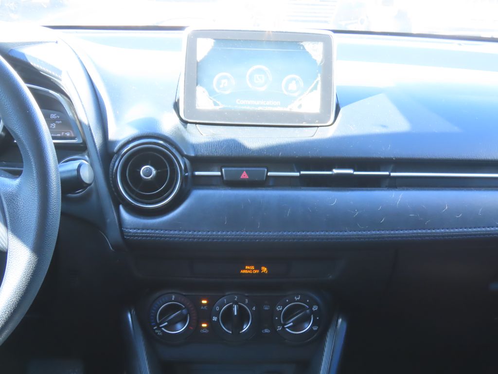 Thumbnail: 2018 Toyota Yaris - 8