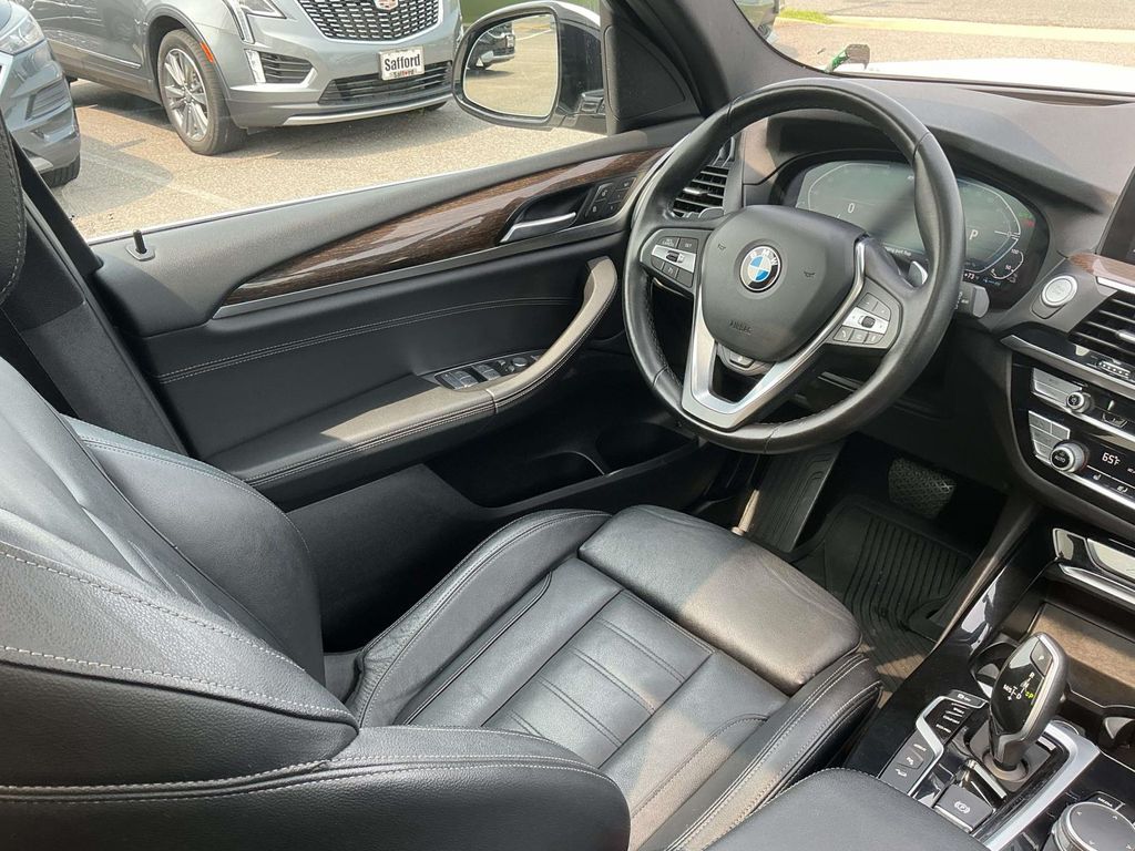 Used 2021 White BMW xDrive30e image 15