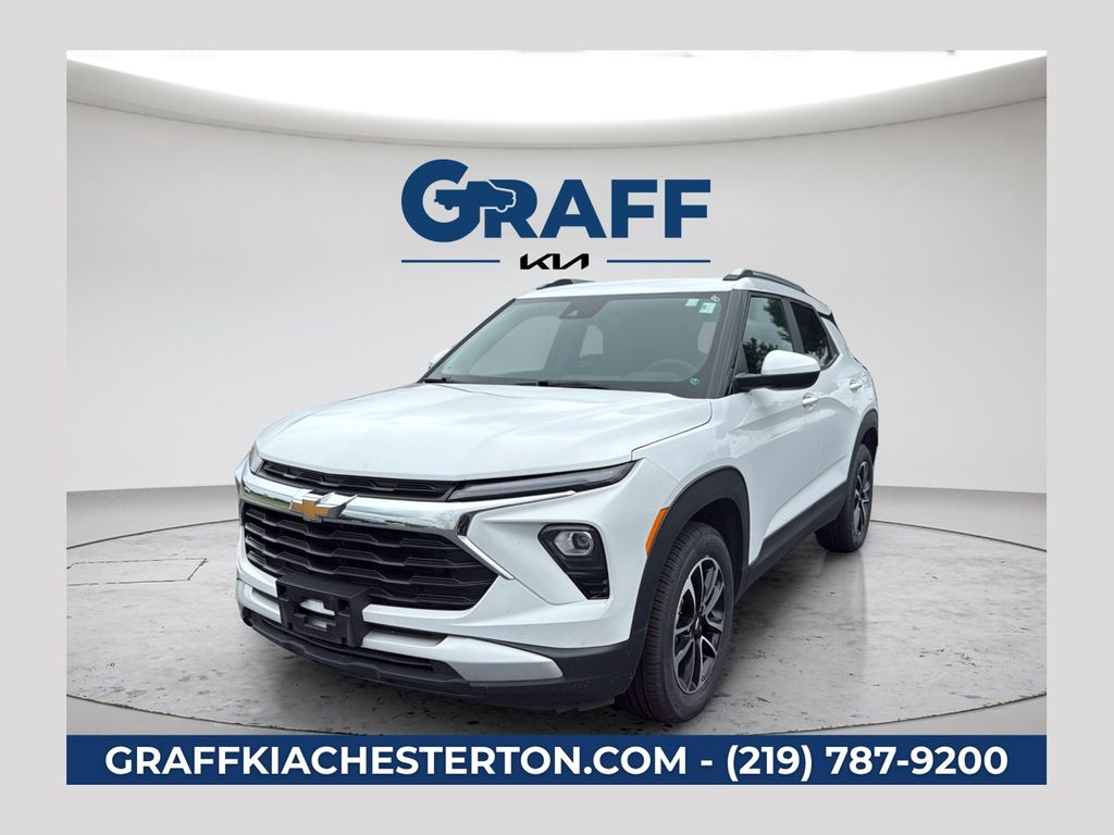 Summit White 2025 Chevrolet Trailblazer SUV / Crossover Four-Wheel Drive 9-Speed Automatic