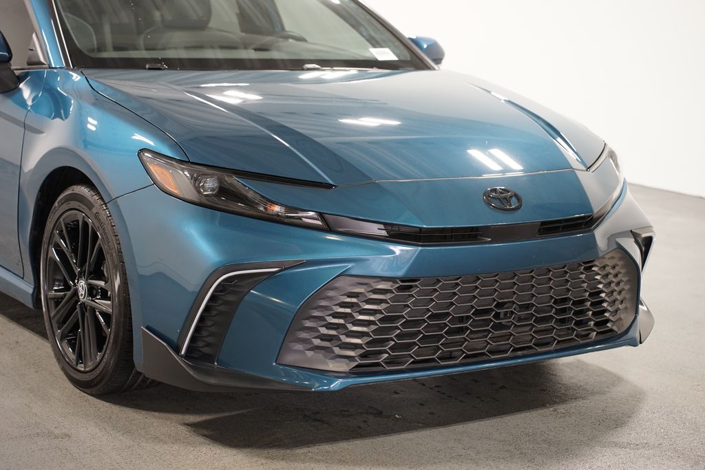 Thumbnail: 2025 Toyota Camry - 4