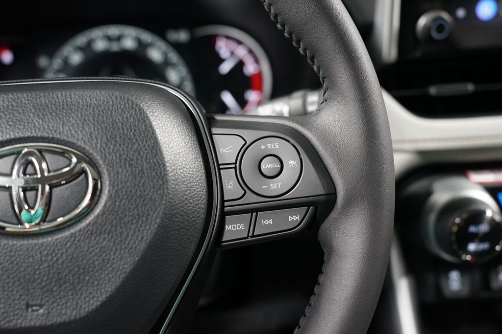 Thumbnail: 2025 Toyota RAV4 - 13