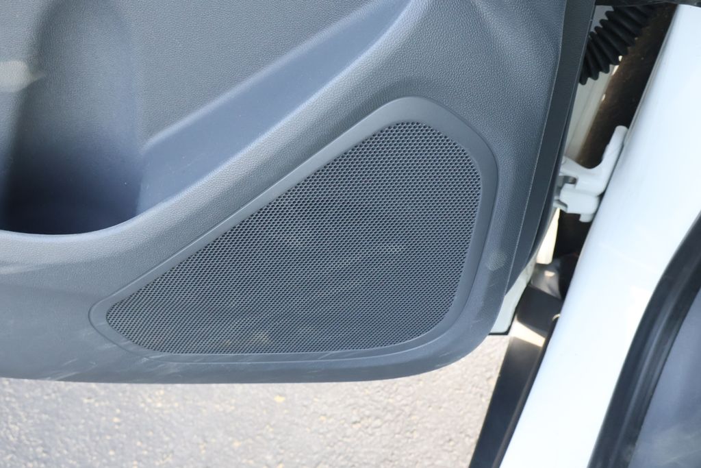 Thumbnail: 2018 Chevrolet Bolt EV - 13