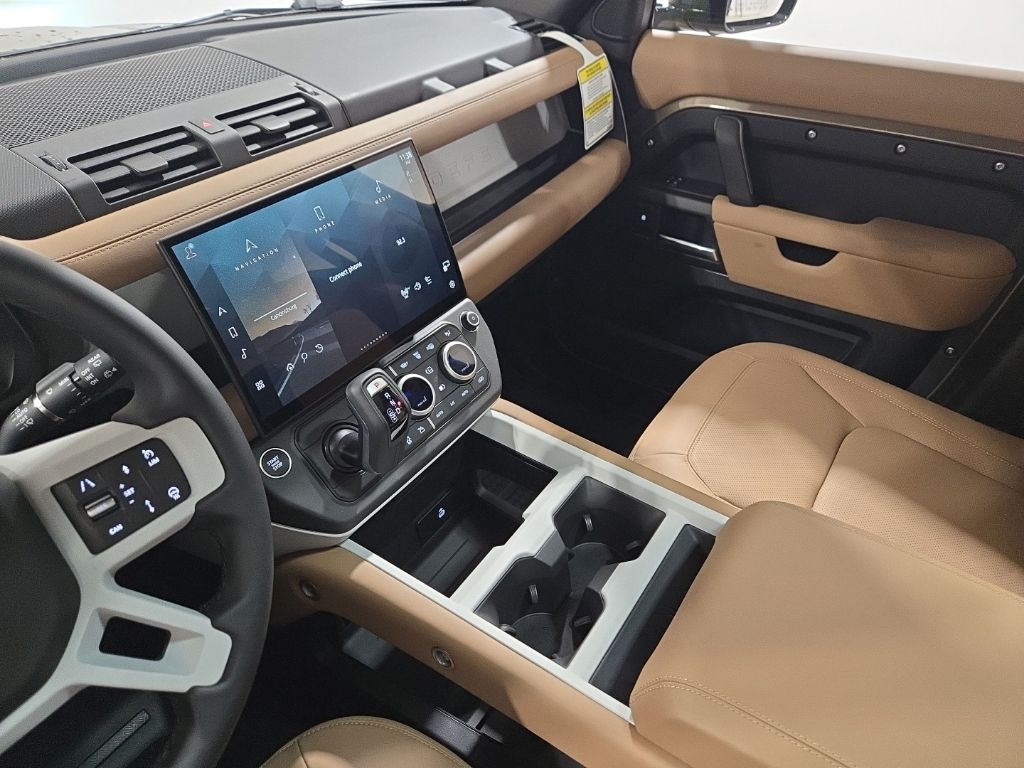 New 2026  Land Rover S image 3