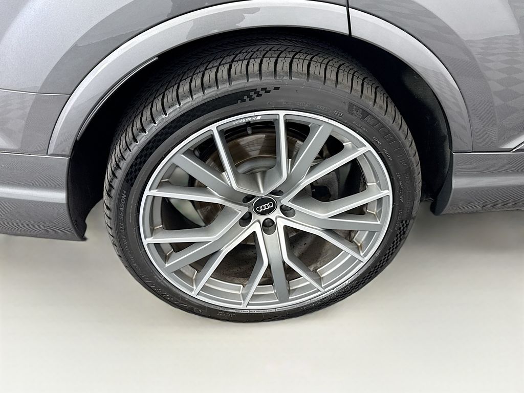 Thumbnail: 2019 Audi Q7 - 32