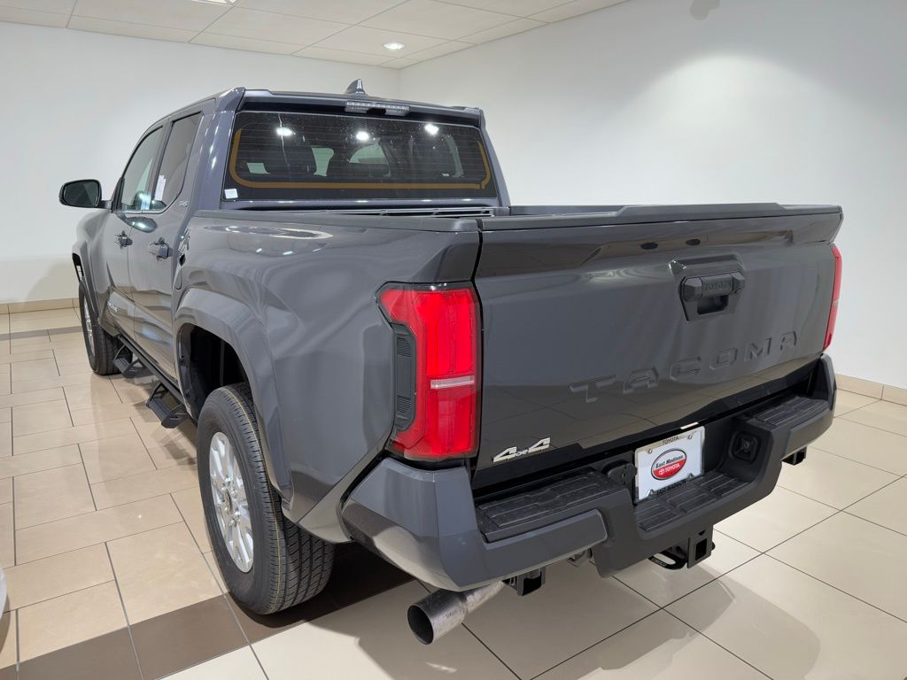 2025 Toyota Tacoma SR5 3