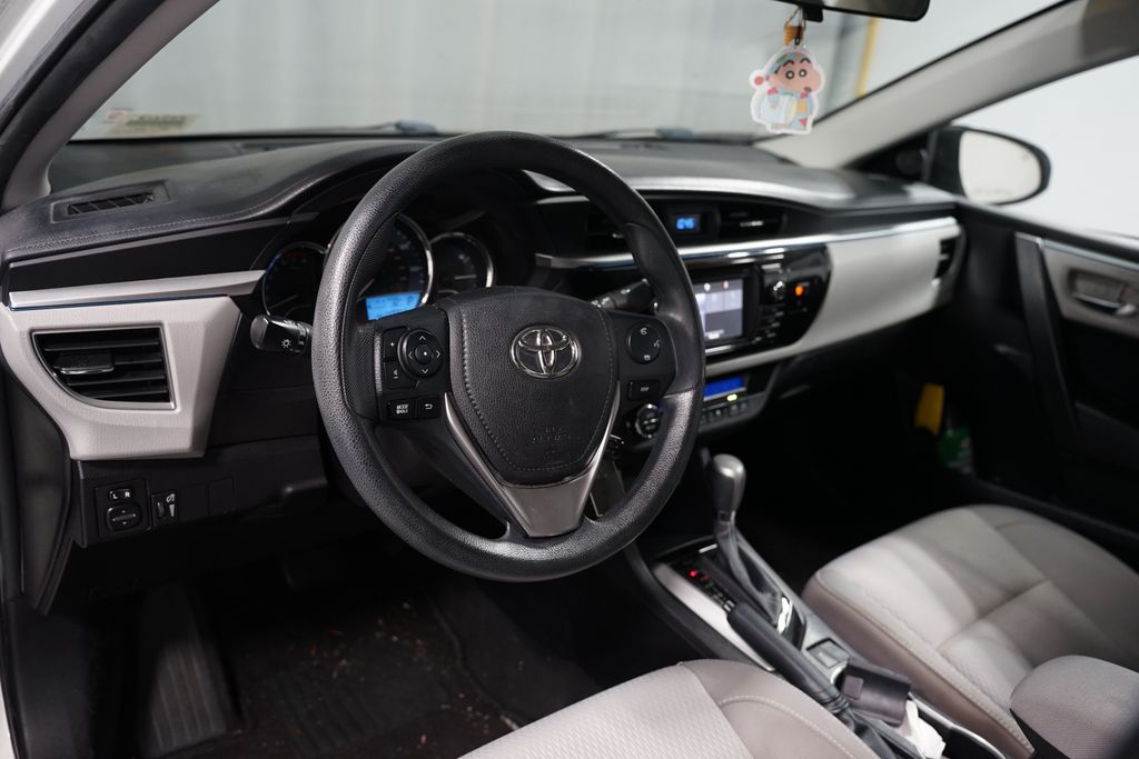 Thumbnail: 2015 Toyota Corolla - 7