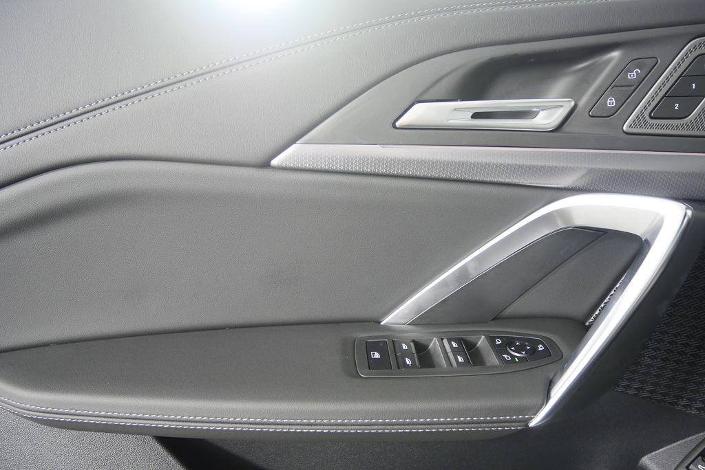 Thumbnail: 2026 BMW X1 - 9