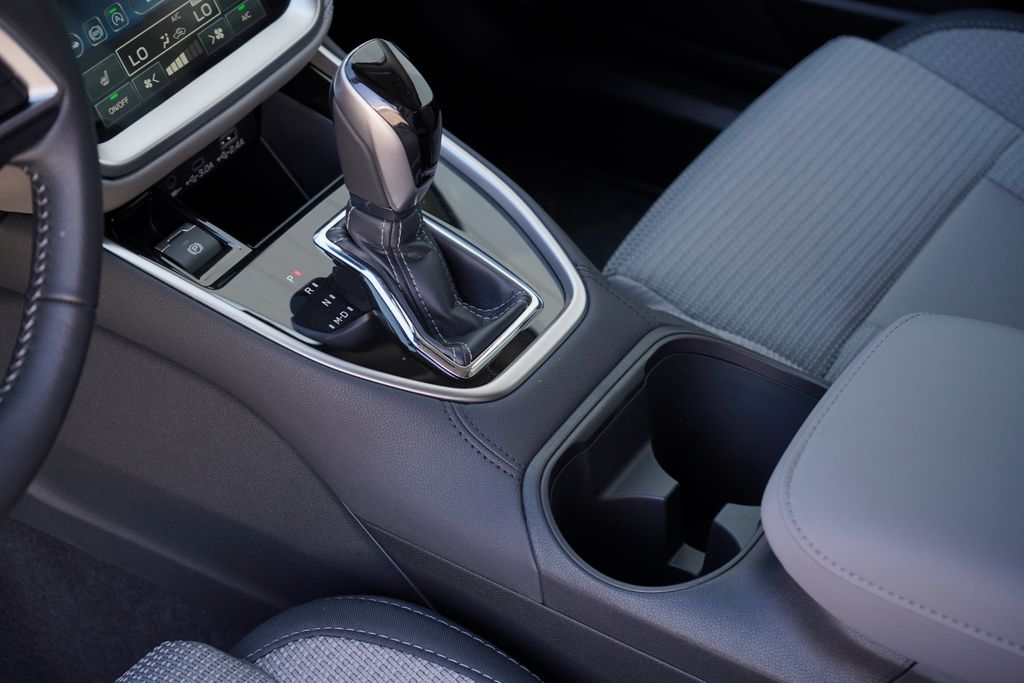 2025 Subaru Outback Premium 9