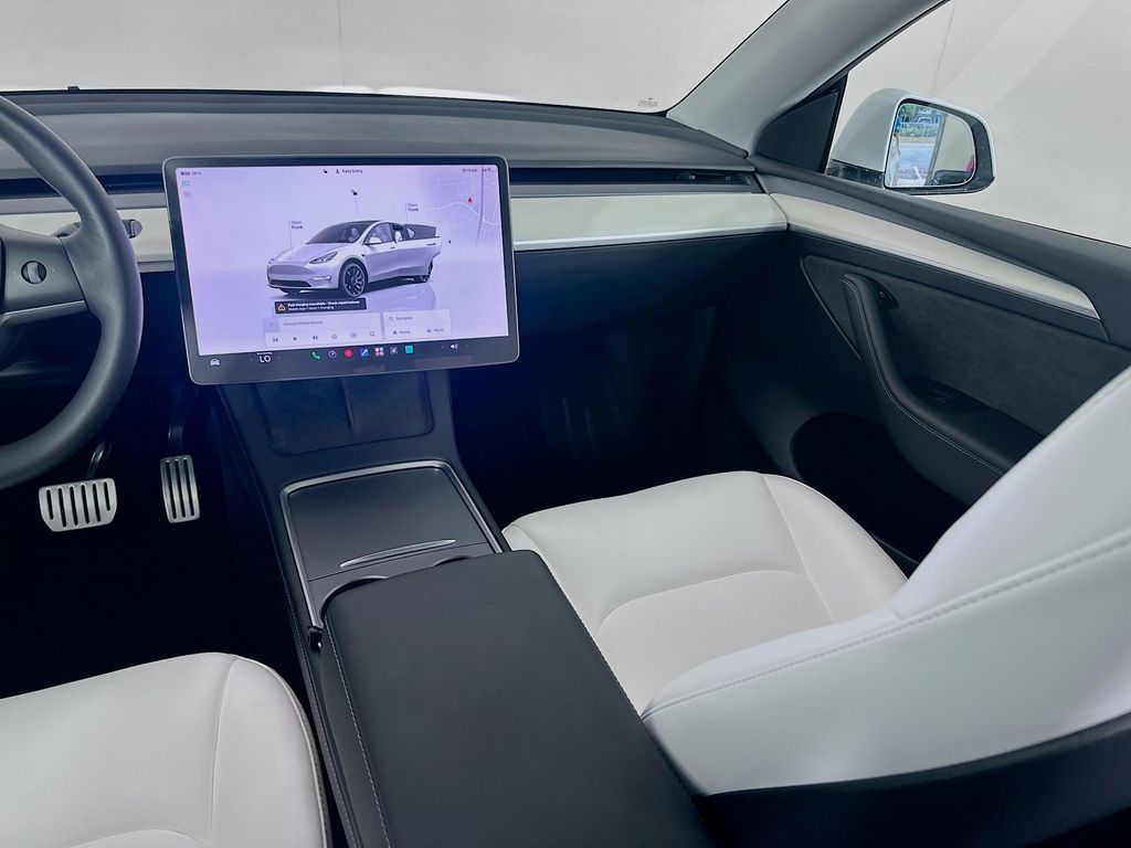 Thumbnail: 2022 Tesla Model Y - 22