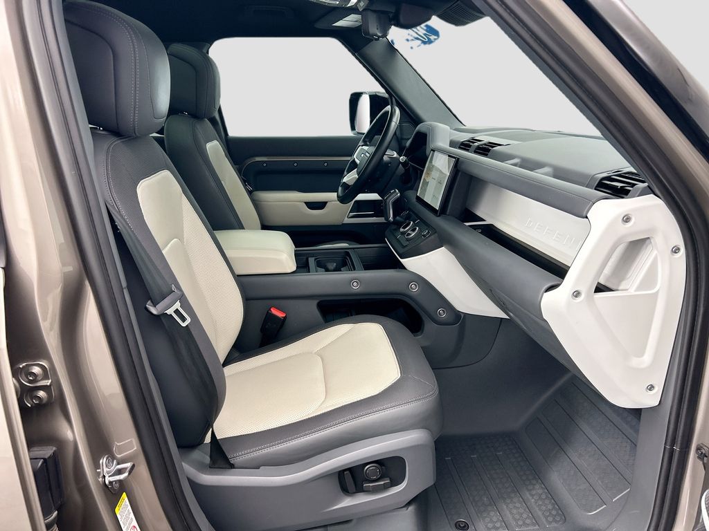 Thumbnail: 2023 Land Rover Defender - 19