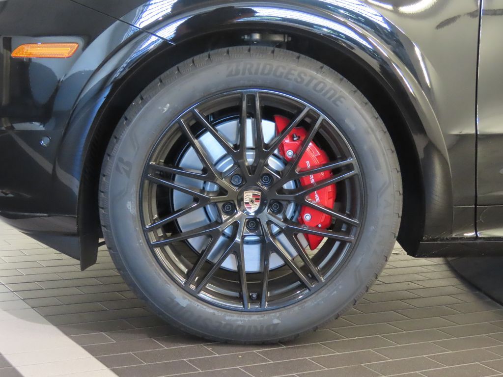 Thumbnail: 2026 Porsche Cayenne - 11