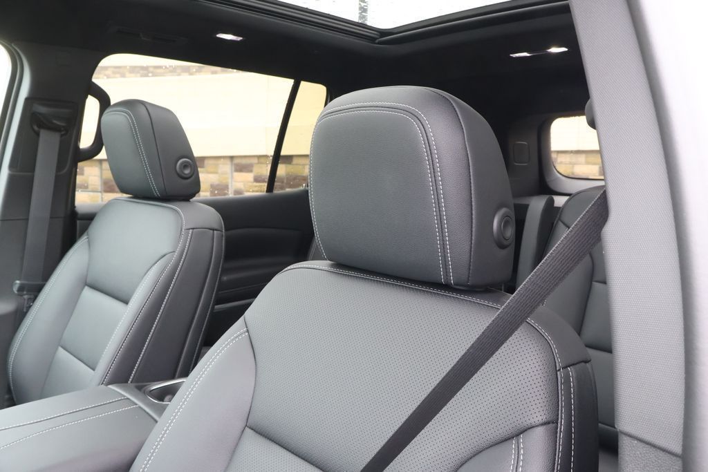 Thumbnail: 2026 Chevrolet Traverse - 15