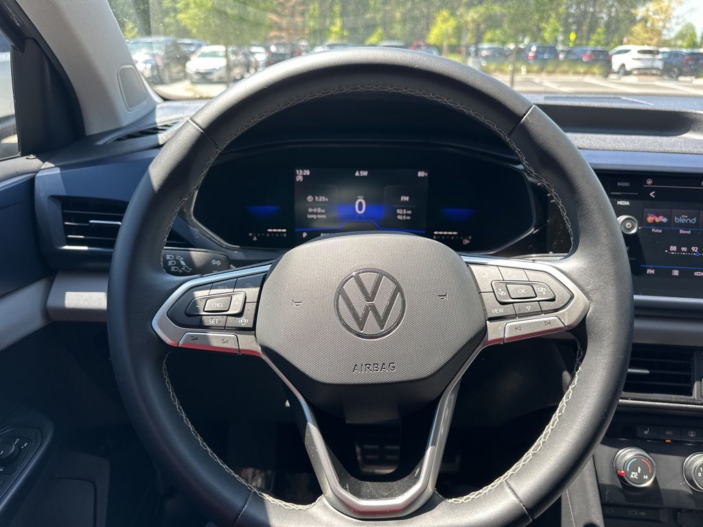 2022 Gray Volkswagen Taos 1.5T SE FWD SUV