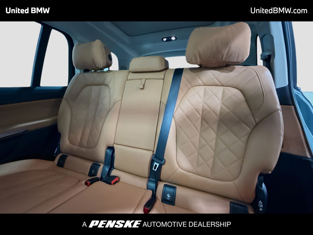 Thumbnail: 2025 BMW X7 - 13