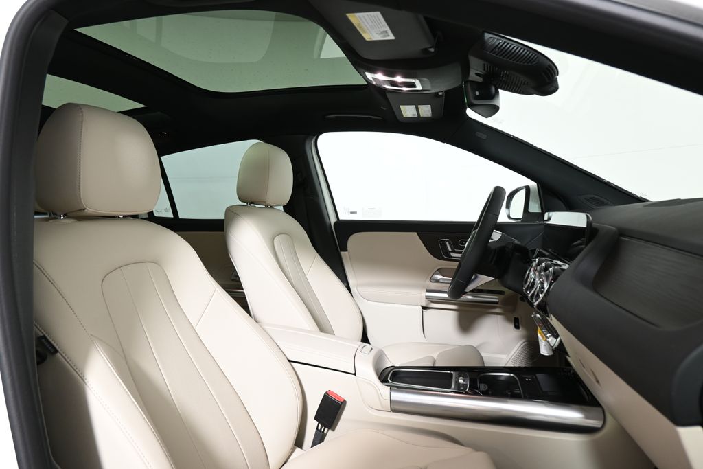 Thumbnail: 2026 Mercedes-Benz GLA - 27