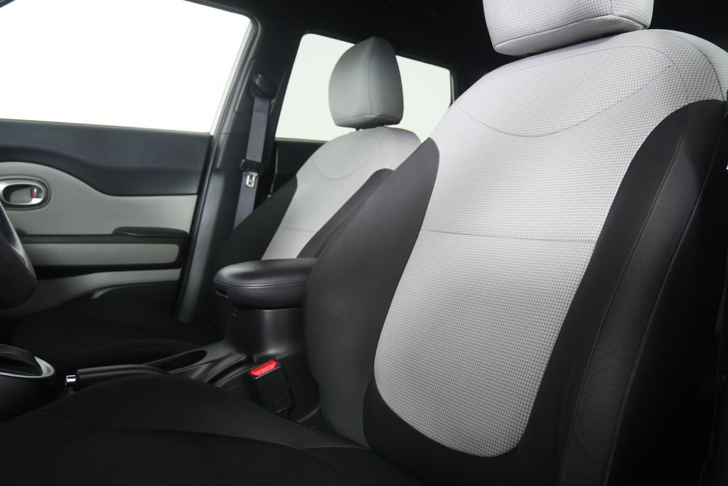 Thumbnail: 2015 Kia Soul - 10