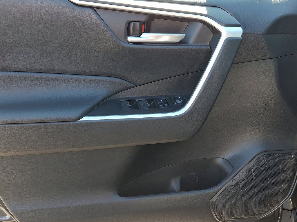 Thumbnail: 2023 Toyota RAV4 - 12