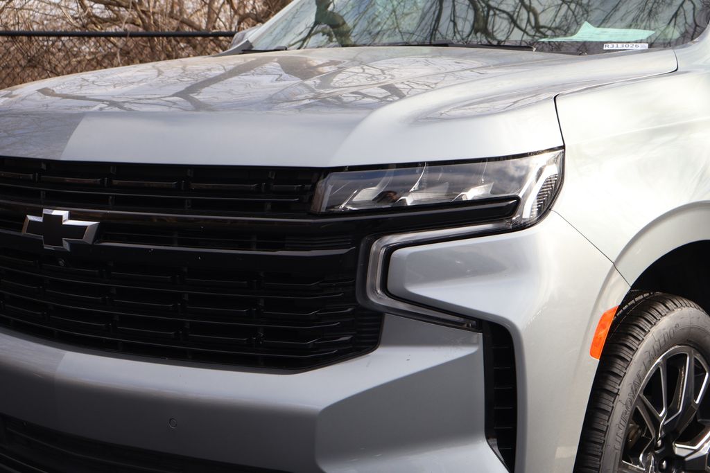 Thumbnail: 2023 Chevrolet Tahoe - 3