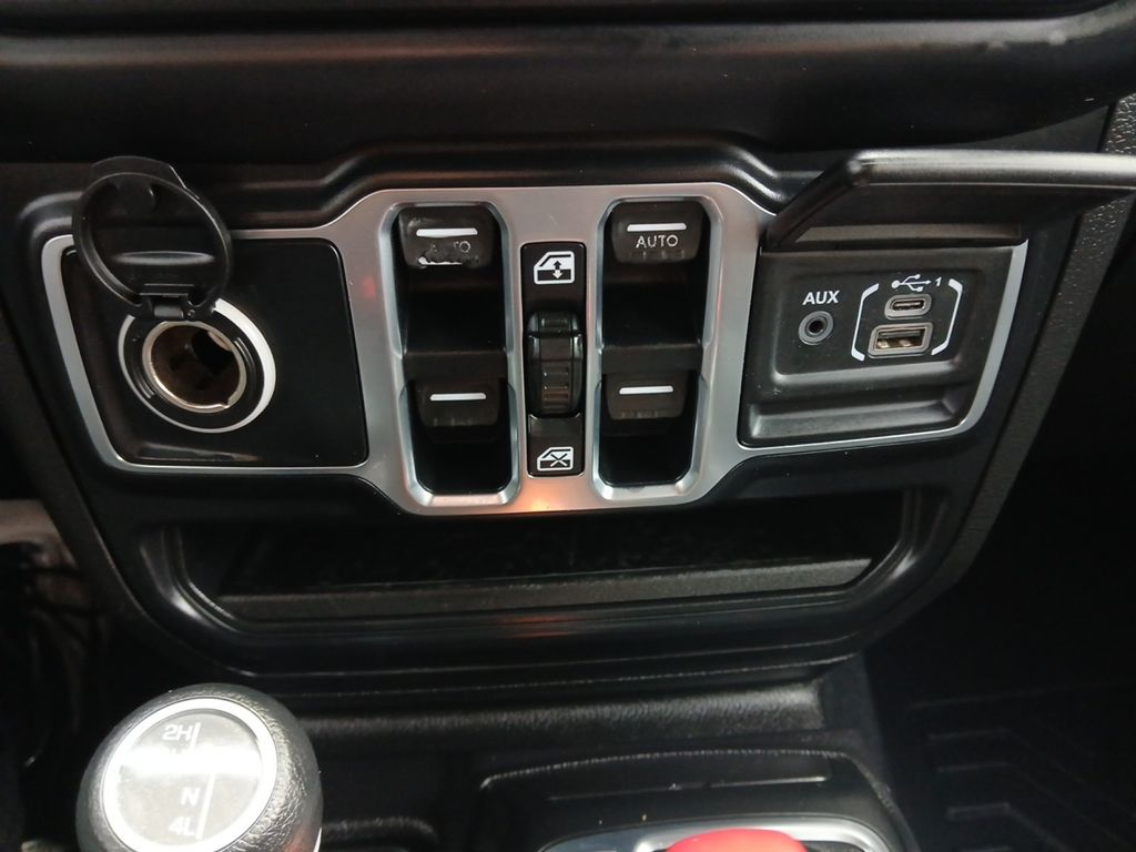 Used Car 2018 Jeep Wrangler  Unlimited Sahara For Sale Under $30,000 In Austin, Texas