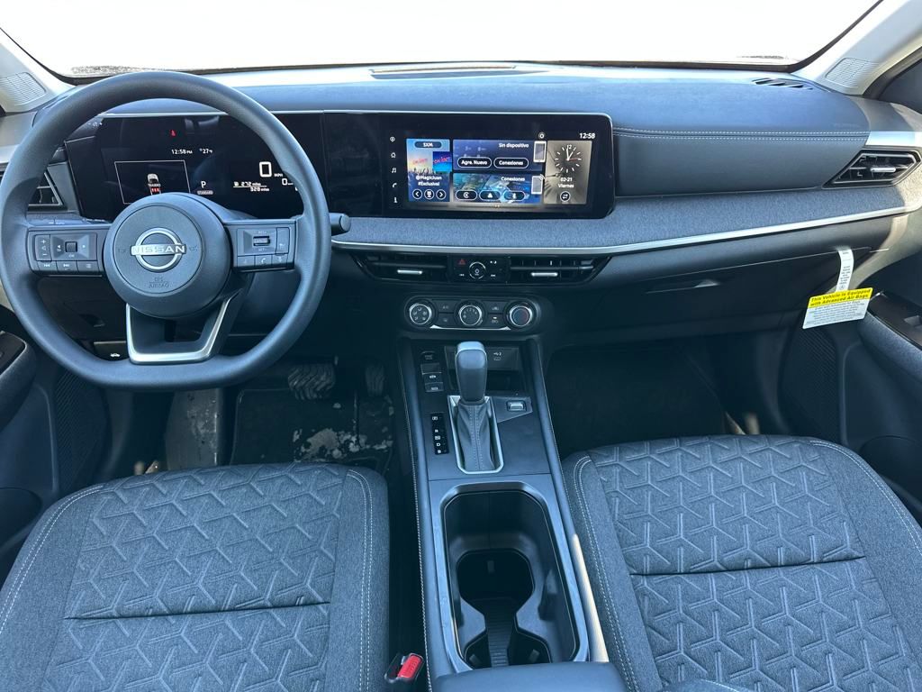 2025 Nissan Kicks SV photo