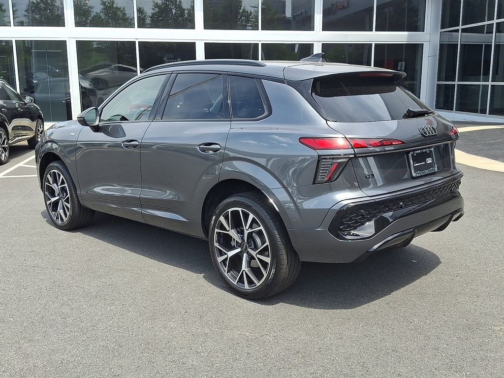 Thumbnail: 2026 Audi Q3 - 6