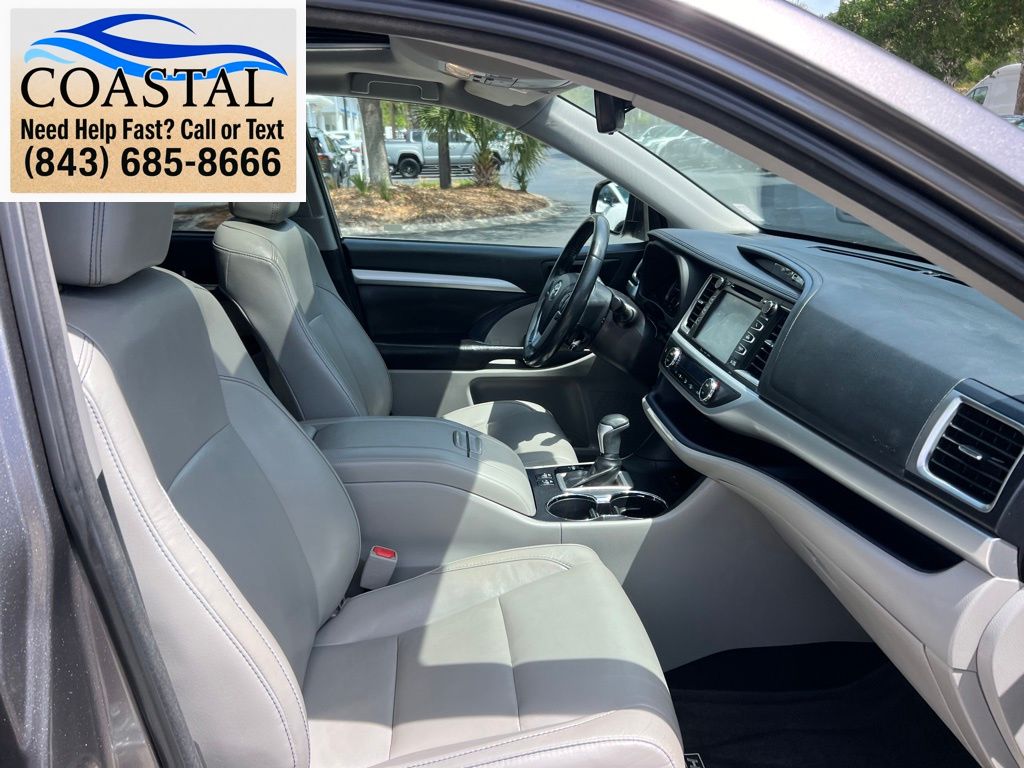 2017 Toyota Highlander XLE Gray at Davis Toyota of Orangeburg