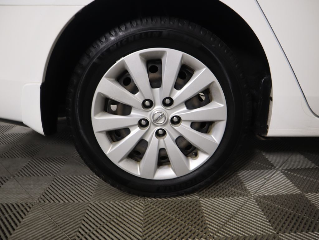 Thumbnail: 2018 Nissan Sentra - 32