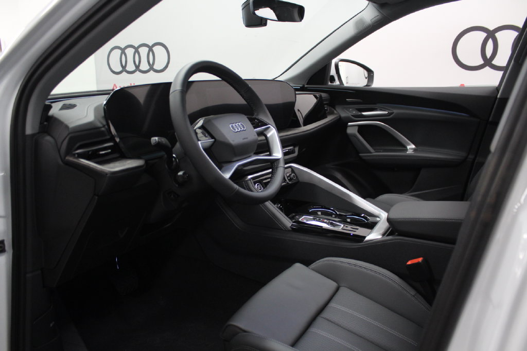 Thumbnail: 2026 Audi Q5 - 11